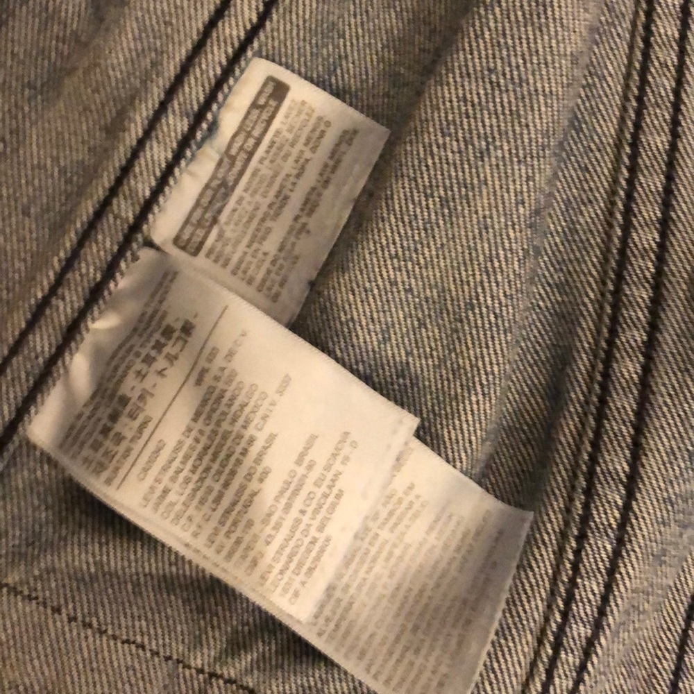 Levi’s trucker long pleated jacket. Button up. Raw edges.  Like new! - Picture 8 of 13